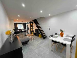 Posezení v ubytování Duplex cosy Nancy à 10 minutes