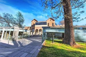 Το κτήριο όπου στεγάζεται  το διαμέρισμα