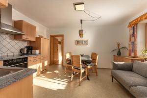 A kitchen or kitchenette at Haus Diamant by Schladming-Appartements