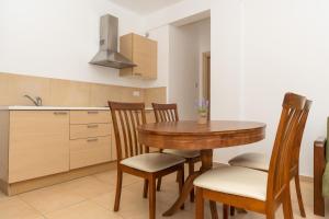 プロタラスにあるFlora Hotel Apartmentsのギャラリーの写真