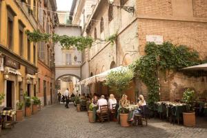 מסעדה או מקום אחר לאכול בו ב-Typical Flat Trastevere