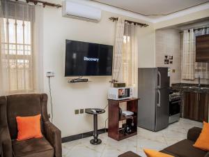 Kuchyň nebo kuchyňský kout v ubytování Studio Furnished Apartment Entebbe