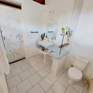 Bathroom sa CASA Urucum - Casa Ecológica