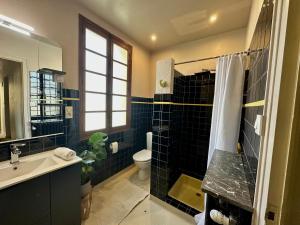 Ένα μπάνιο στο Maison Vaquier 1
