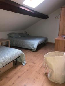 Postel nebo postele na pokoji v ubytování Superbe appartement T3 duplex, Ax les thermes
