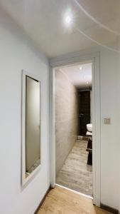Fotografia z galérie ubytovania Cozy apartment ideally located city center and Megaron Moussikis metro station v Aténach