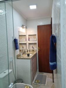 Koupelna v ubytování Casa em Búzios c/ piscina e churrasqueira próx praia/centro