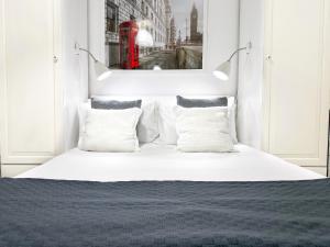 LUXURIOUS Terrace 2 Bedrooms in Relaxing Covent Garden Apartment客房内的一张或多张床位