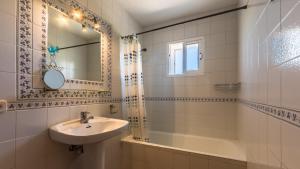 A bathroom at Villa Son Fanals