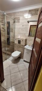 Ένα μπάνιο στο Kolibri - Yellow apartman