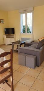 A seating area at Gîte Le Fruitier Beaugency