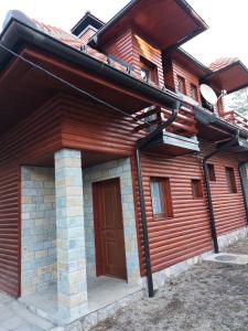 Budova, kde se apartmán nachází + 25 fotografií