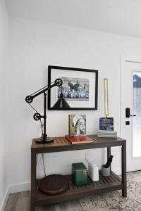 Galería fotográfica de Luxury Home Steps from Sofi Forum YouTube Theater en Inglewood