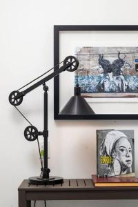 Galería fotográfica de Luxury Home Steps from Sofi Forum YouTube Theater en Inglewood