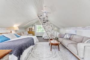 Katil atau katil-katil dalam bilik di Saratoga Farmstead B&B