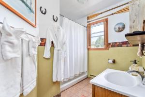 Bilik mandi di Saratoga Farmstead B&B +54 gambar