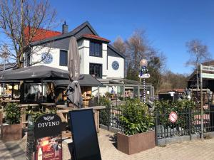 Το κτήριο όπου στεγάζεται  το διαμέρισμα +15 φωτογραφίες