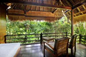Tegal Sari Accommodation Ubud的阳台或露台