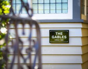The Gables - Circa 1880 - Classic Bowral Property的证书、奖牌、标识或其他文件