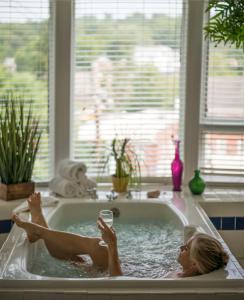 Hosté ubytování El Refugio - Pet Friendly, Grill, Wifi, Zen Garden, Downtown Location, Fire Pit