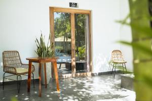 Siseõu või muu väliala majutusasutuses Long Set Resort