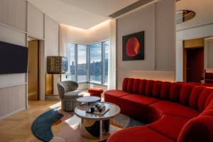 Ruang duduk di Mondrian Hong Kong