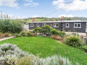 a house with a garden in front of it at 2 Bed in Fowey 73074 in Fowey