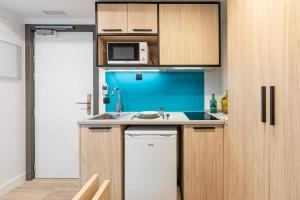 Kuchyň nebo kuchyňský kout v ubytování Micampus Salamanca Student Residence