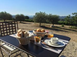 Foto dalla galleria di La Rivayne a Lourmarin