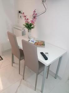 Φωτογραφία από το άλμπουμ του Fiumicino Aeroporto Casa Vacanze Orchidea στο Φιουμιτσίνο +7 φωτογραφίες