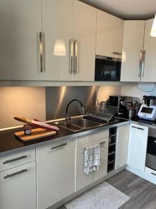 Köök või kööginurk majutusasutuses Big duplex 15 min from Paris city center - Metro station Line 5