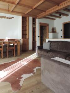 Area soggiorno di Silva: The Alpine Chalet
