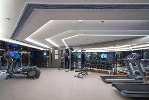 Γυμναστήριο ή/και όργανα γυμναστικής στο Howard Johnson Paragon Hotel Beijing Centra Provide tourism and ticketing service