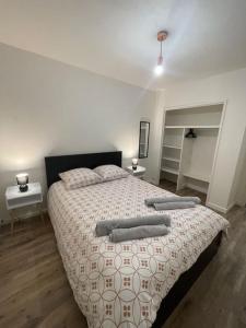 Katil atau katil-katil dalam bilik di Appartement Cosy à Cenon, proche transports +5 gambar