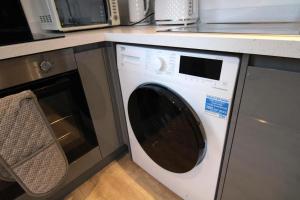 Φωτογραφία από το άλμπουμ του No.10 @ ShortStays Serviced apartments στο Μπεϊσινγκστόουκ