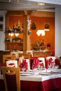 Restaurace v ubytování Albergo Alla Comparsa