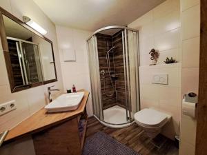 Koupelna v ubytování Apartment Alpina by Interhome