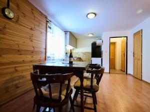 Fotografie z fotogalerie ubytování Holiday Home Chaloupka U lesa by Interhome v destinaci Harrachov