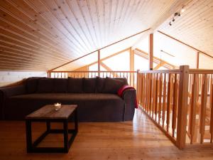 Predel za sedenje v nastanitvi Chalet Chalet Les Pars by Interhome