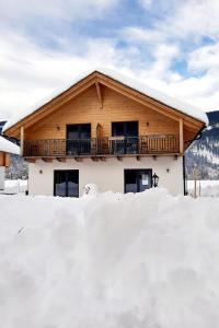 Holiday Home Alpenchalets Nassfeld-Rattendorf-2 by Interhome under vintern
