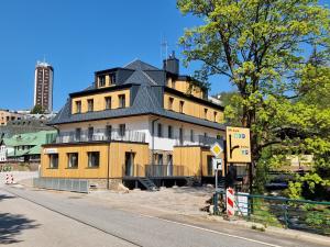 Budova, kde se apartmán nachází