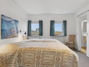 Un pat sau paturi într-o cameră la Holiday Home Annli - 800m to the inlet in The Liim Fiord by Interhome