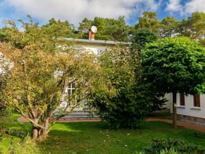 Ein Garten an der Unterkunft Apartment Wildrose by Interhome