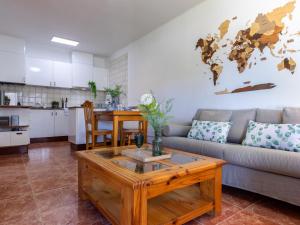 Η κουζίνα ή μικρή κουζίνα στο Holiday Home Morera by Interhome +29 φωτογραφίες