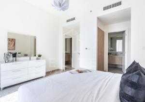 Fotografie z fotogalerie ubytování Stunning Dubai Hills 2 Bed Close To Mall and Park! v Dubaji
