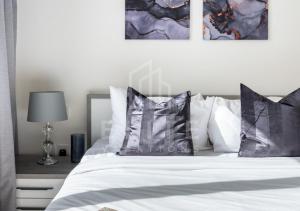 Fotografie z fotogalerie ubytování Stunning Dubai Hills 2 Bed Close To Mall and Park! v Dubaji