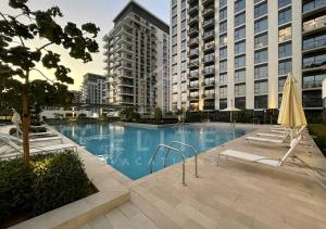 Fotografie z fotogalerie ubytování Stunning Dubai Hills 2 Bed Close To Mall and Park! v Dubaji