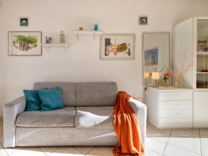 Posezení v ubytování Apartment CSB - 11-A - Baia de Bahas by Interhome + 34 fotografií