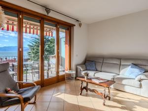 Χώρος καθιστικού στο Apartment Cristina by Interhome