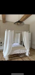 Fotografie z fotogalerie ubytování Suite romantique au château v destinaci Moisdon-la-Rivière